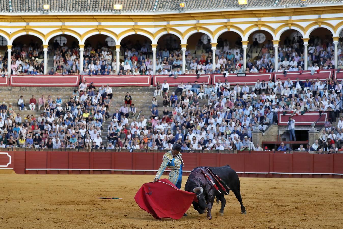 Rafael Serna corta una oreja y renueva la ilusión en Sevilla